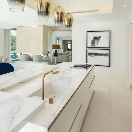 Paris 7 Bedroom In Holiday home