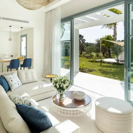 Paris 7 Bedroom In Holiday home Marbella